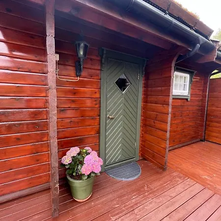 Cabin Near The Lake