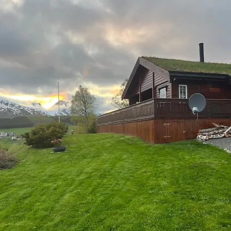 Cabin Near The Lake Semesterbostad Aarset