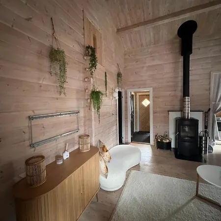 Cabin Near The Lake